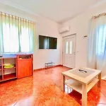 Apartament Spacious In 1 Bedroom *